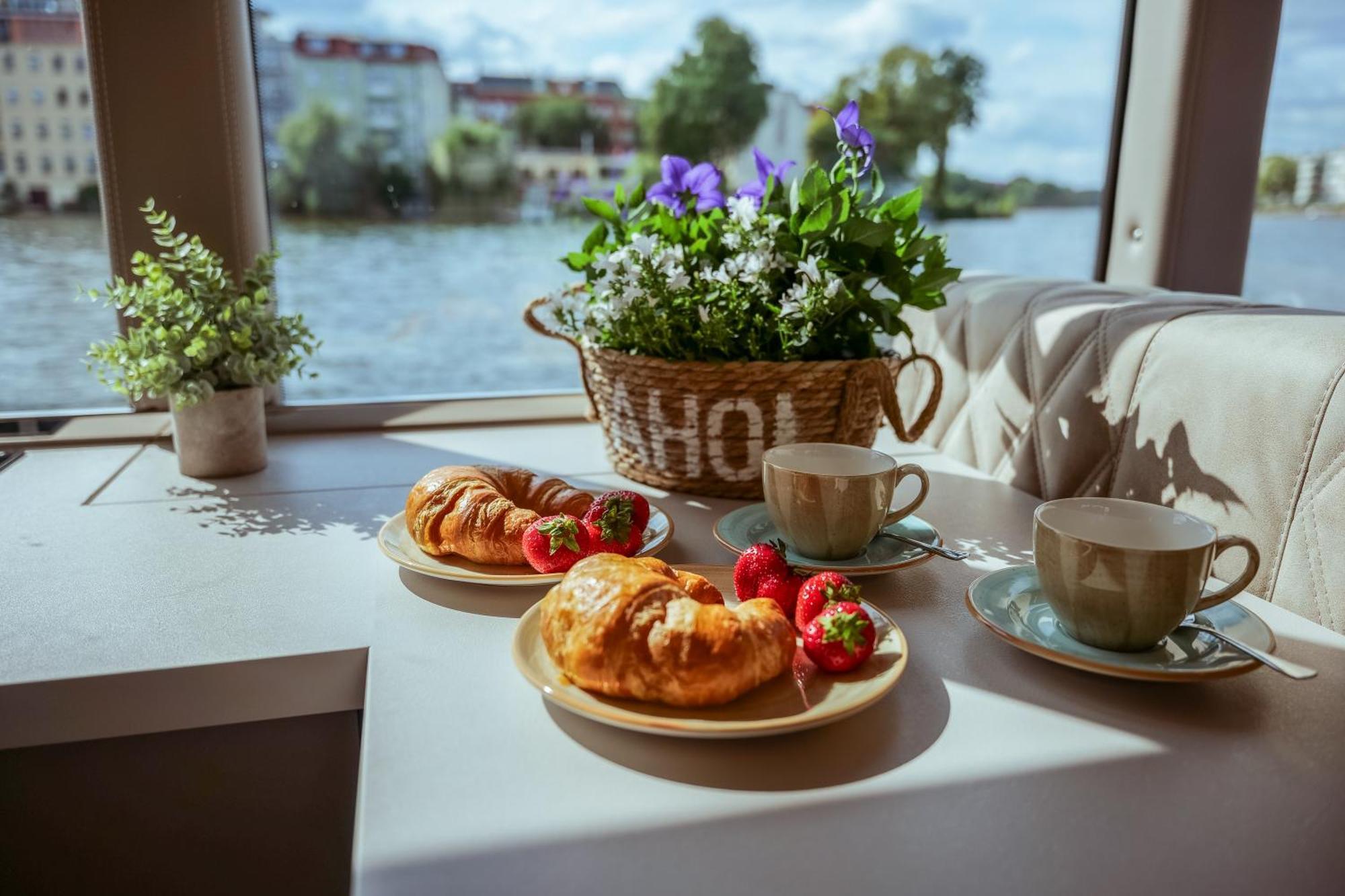 Nena Hausboot Hotel Berlin Ngoại thất bức ảnh