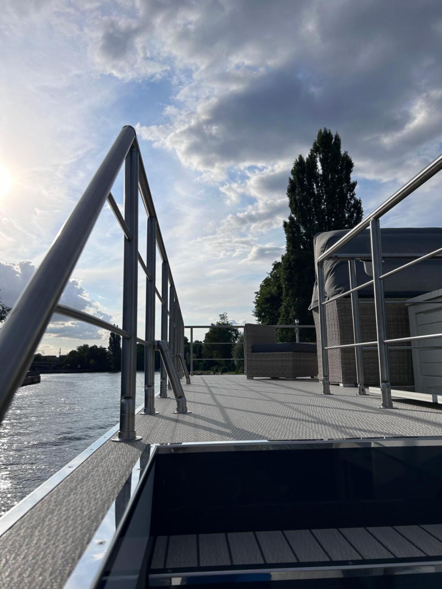 Nena Hausboot Hotel Berlin Ngoại thất bức ảnh